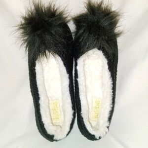 KOOBA Cozy Black Faux Fur Women's Slippers